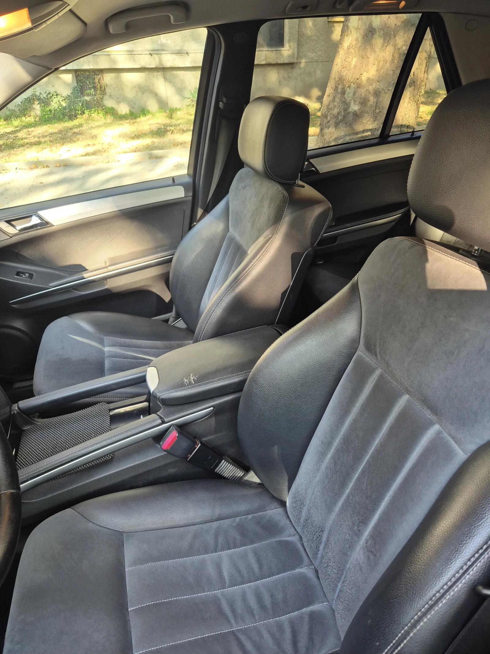 Mercedes-Benz ML 320, снимка 10 - Автомобили и джипове - 55774475