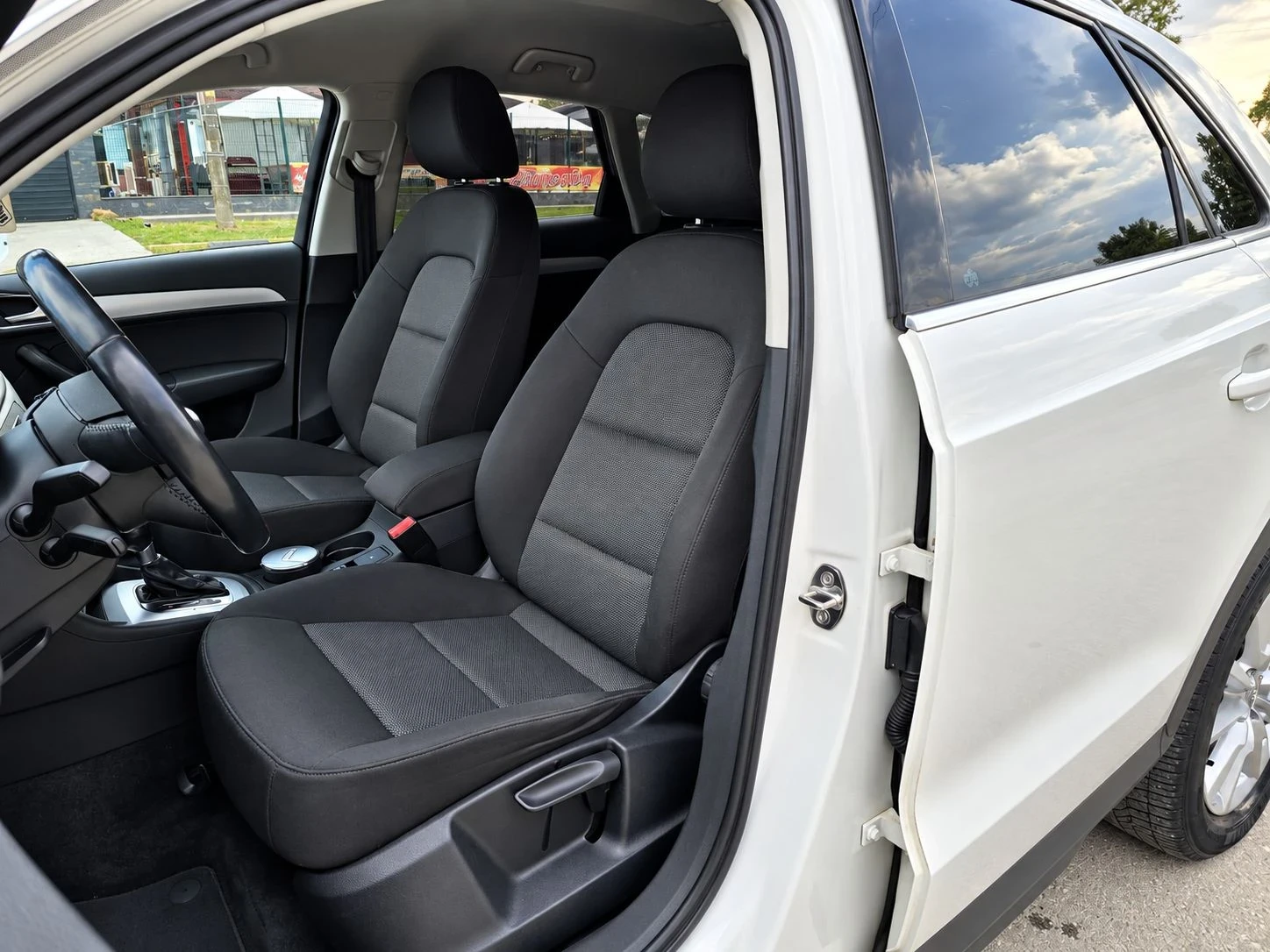 Audi Q3 2.0TDI 150к.с Quattro Facelift , снимка 9 - Автомобили и джипове - 56201743