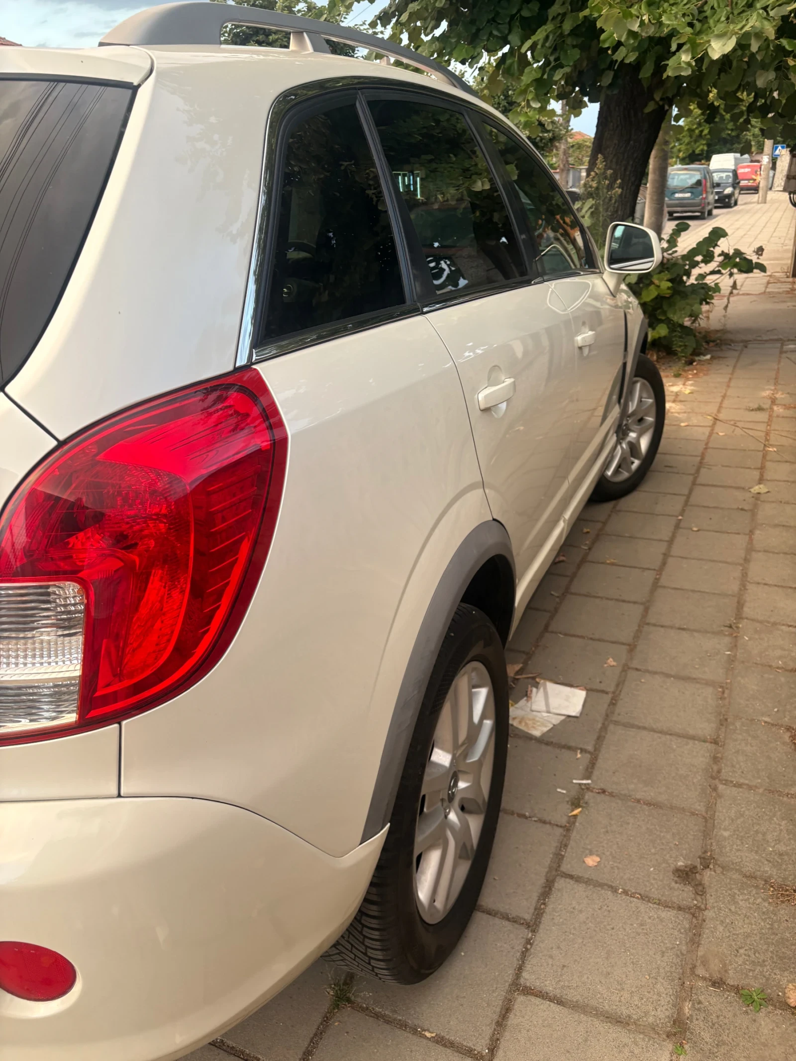 Opel Antara, снимка 3 - Автомобили и джипове - 56346811