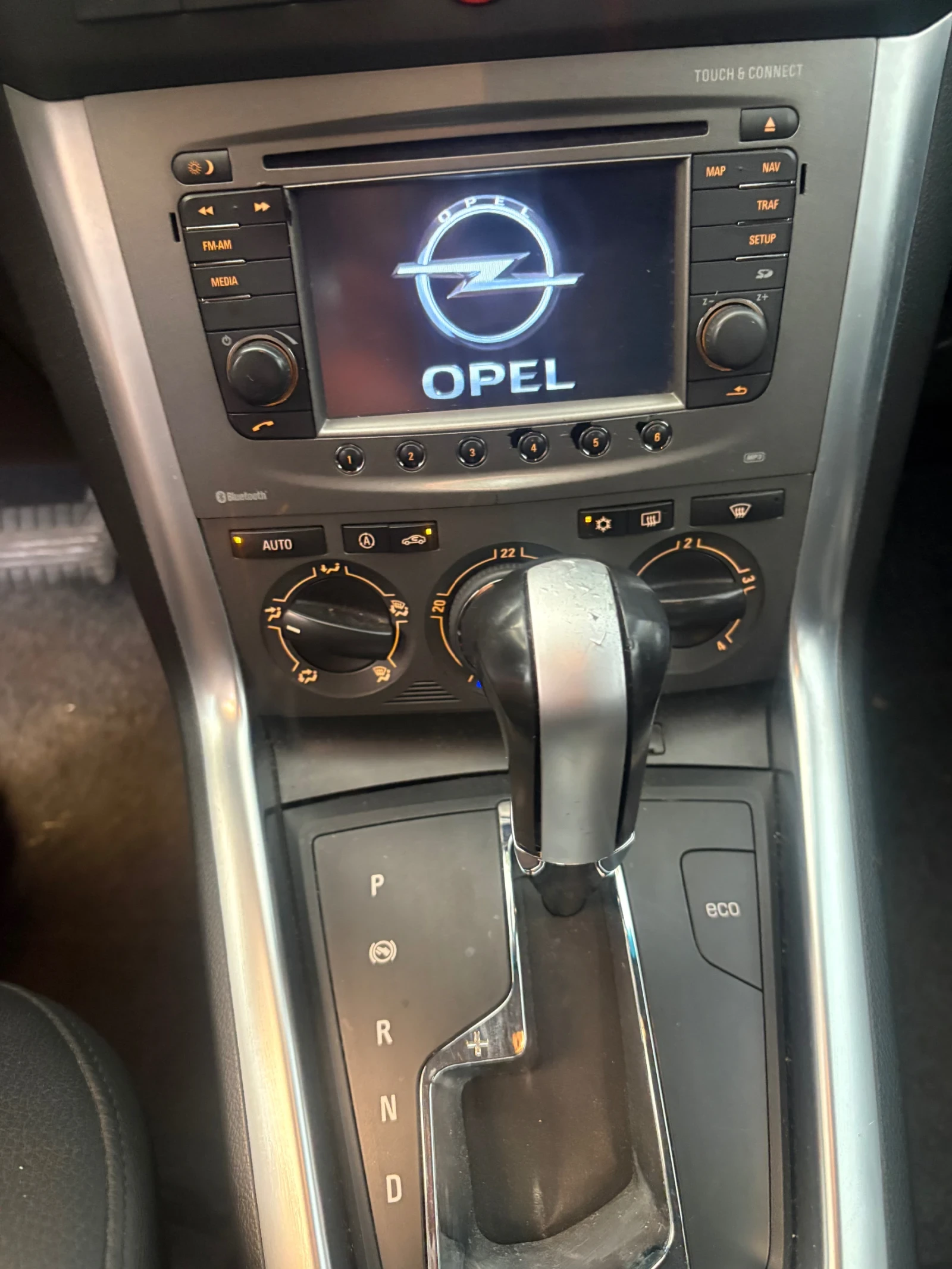 Opel Antara, снимка 7 - Автомобили и джипове - 56346811