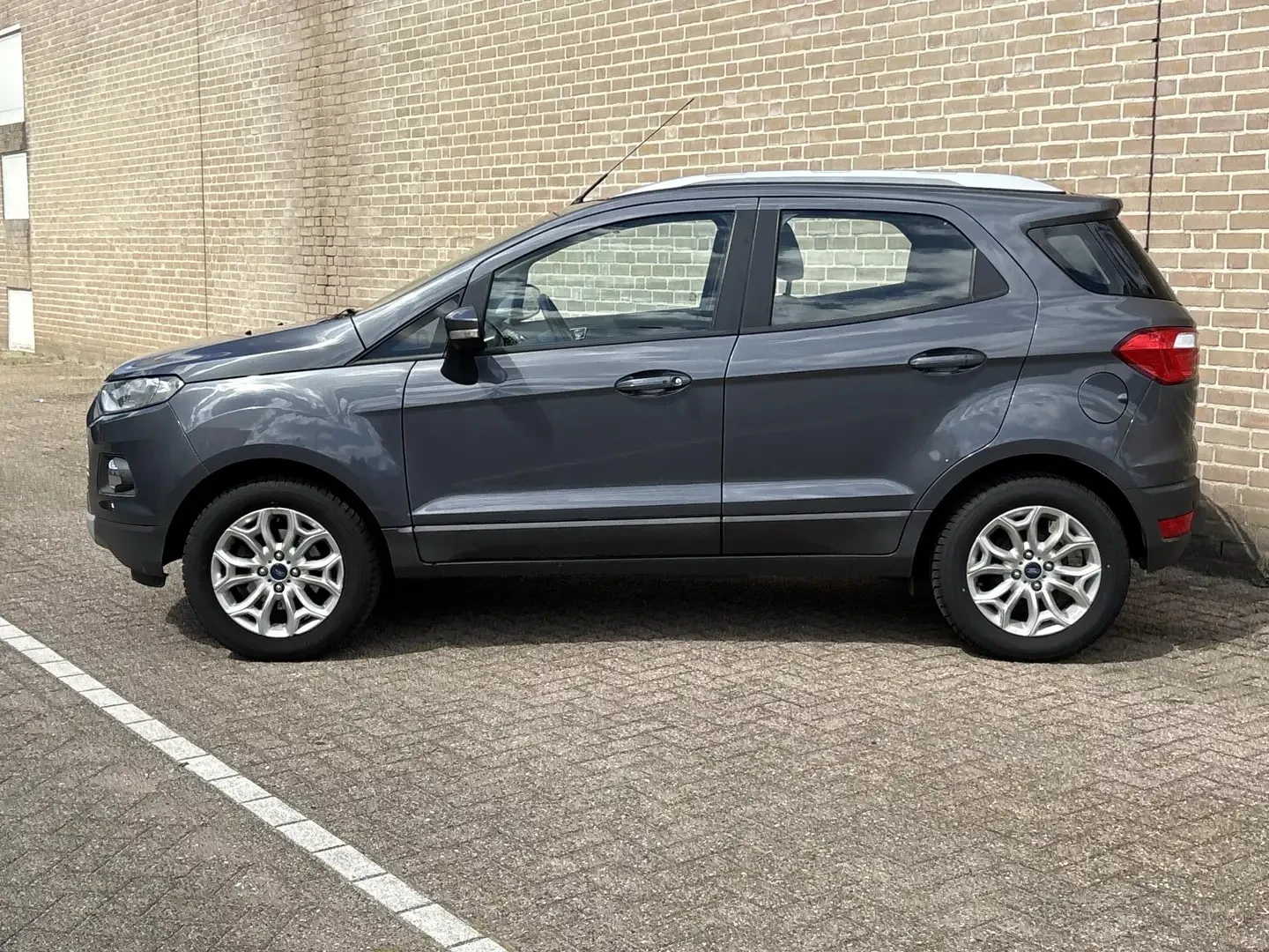 Ford EcoSport 1.0, снимка 5 - Автомобили и джипове - 56665255