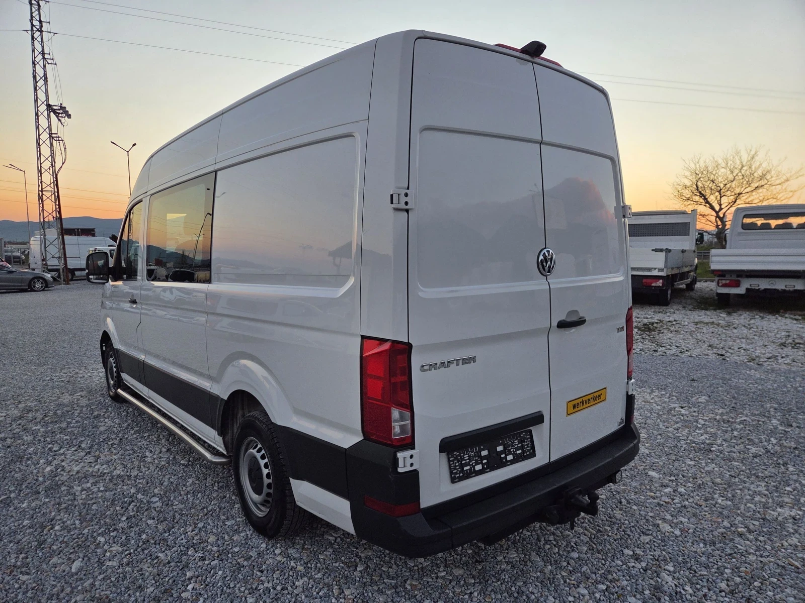 VW Crafter 2.0 TDI, Товаропътник, Климатик, Нави, ЕВРО 6 - изображение 3