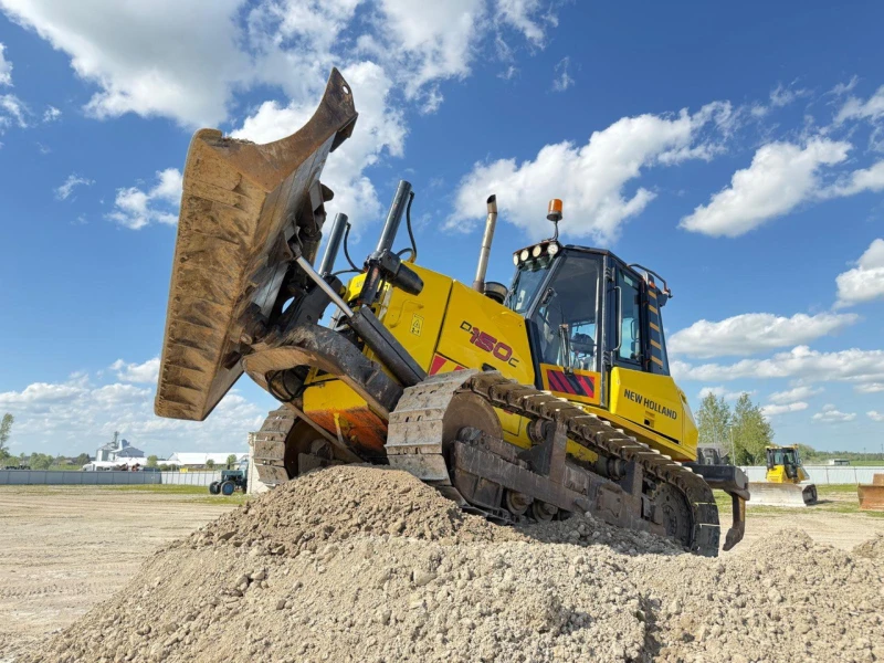 Булдозер New Holland D150, снимка 2 - Индустриална техника - 52297001