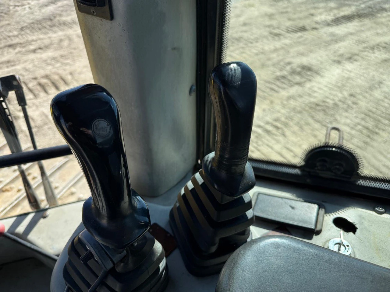  New Holland D150 | Mobile.bg   13