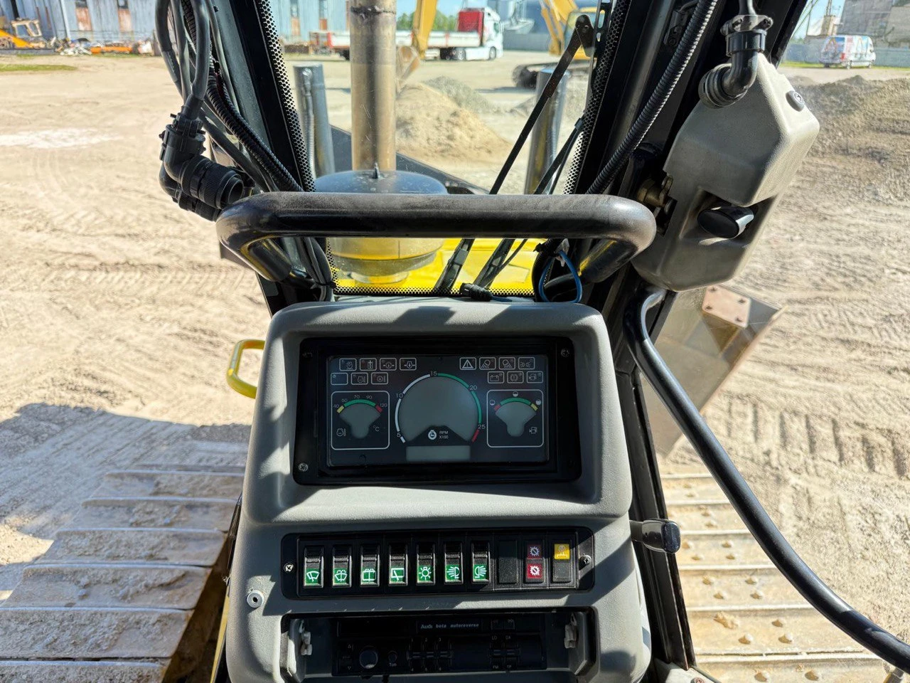  New Holland D150 | Mobile.bg   16