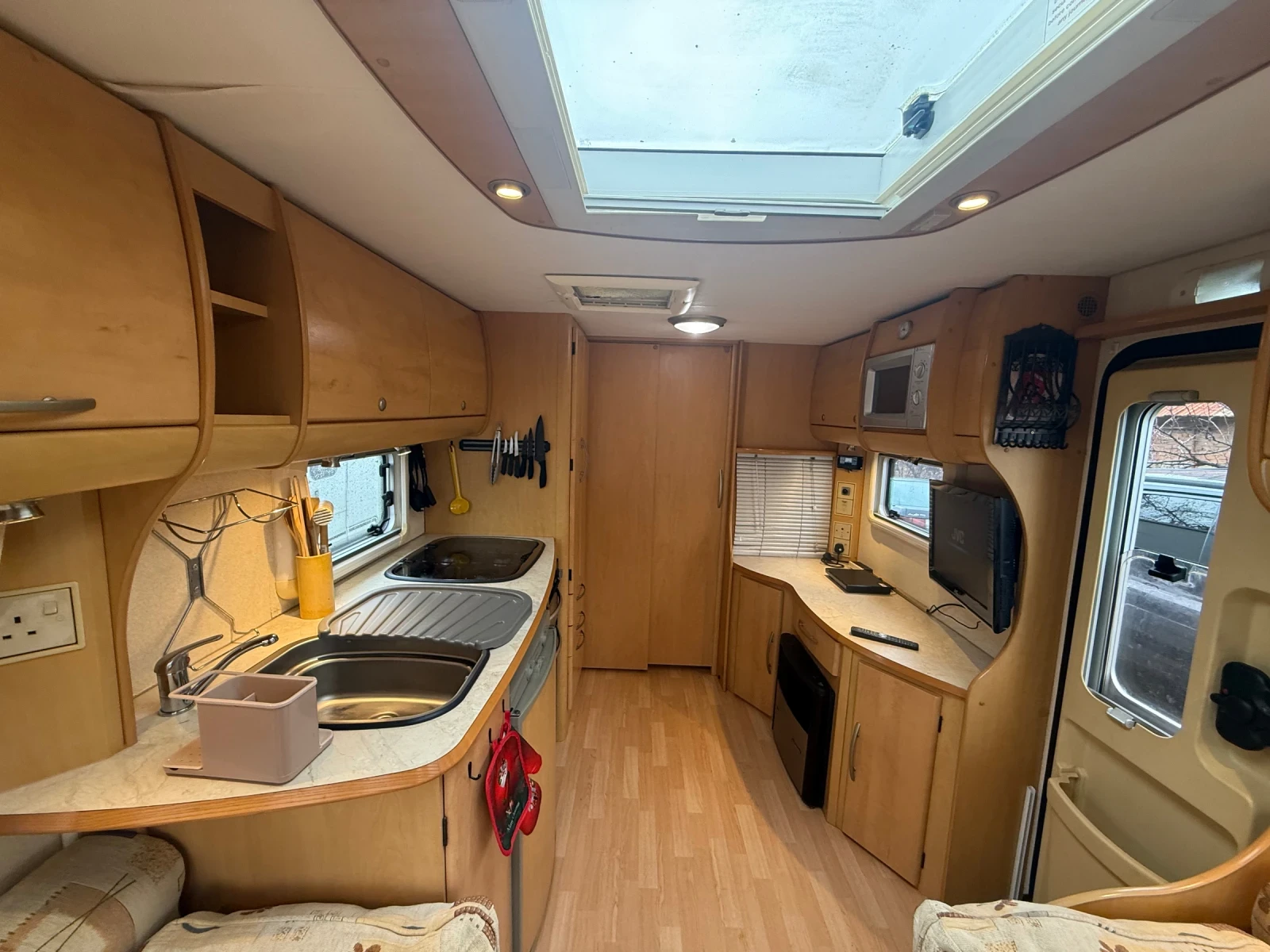 Каравана Tabbert BAILEY SENATOR-ФренскаСПАЛНЯ/MOVER/COЛАР/TV/ФОРСЕЛ - изображение 7