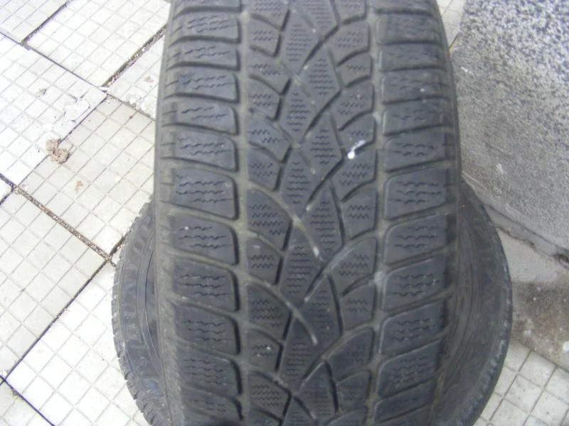 Гуми Зимни 215/55R16, снимка 4 - Гуми и джанти - 47383437