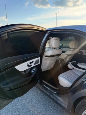 Mercedes-Benz S 560, снимка 12