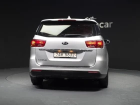 Kia Carnival 2.2 Automatic, снимка 4