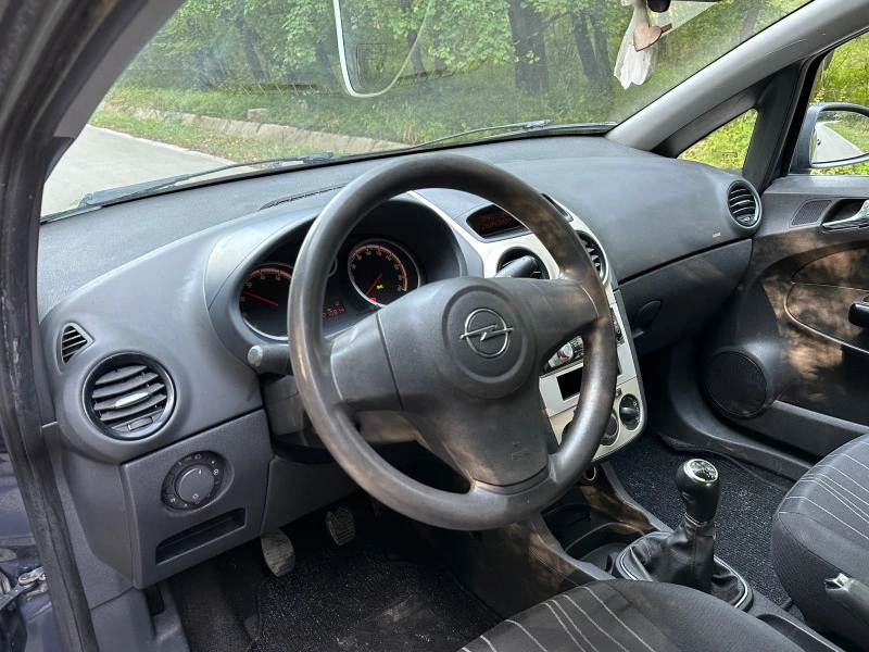 Opel Corsa 1.2i-80кс, снимка 9 - Автомобили и джипове - 42288718