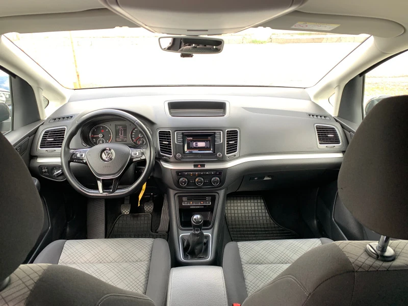 VW Sharan 2.0 TDI, снимка 7 - Автомобили и джипове - 45542121