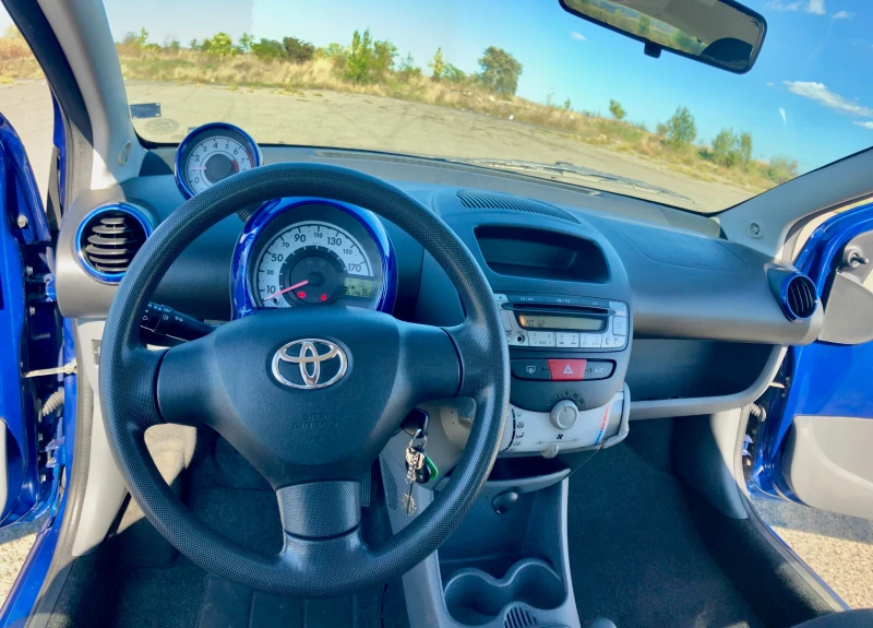 Toyota Aygo, снимка 11 - Автомобили и джипове - 47505292