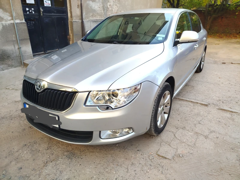 Skoda Superb, снимка 1 - Автомобили и джипове - 47809927