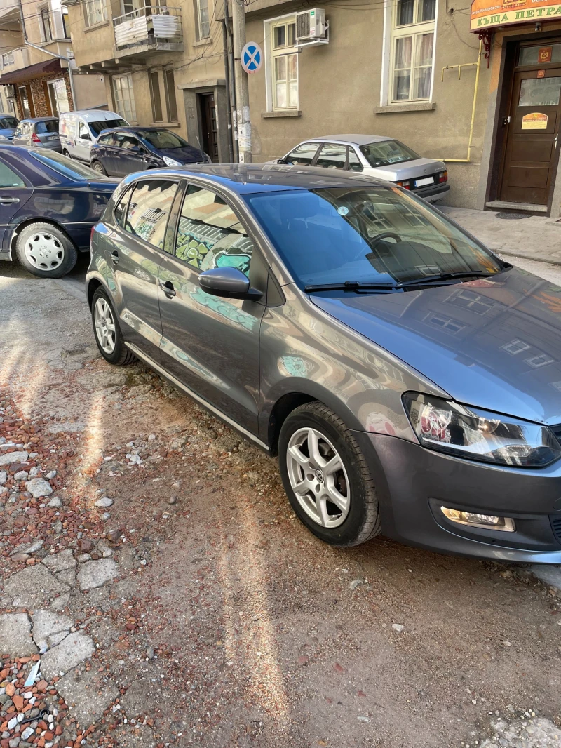 VW Polo 1.6 TDI, снимка 2 - Автомобили и джипове - 48801186