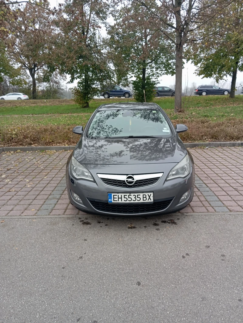 Opel Astra, снимка 1 - Автомобили и джипове - 48836321