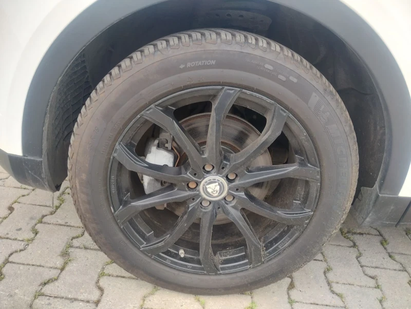 Jaguar E-pace Jaguar E-Pace 2.0D/Кожен салон/Промоция, снимка 16 - Автомобили и джипове - 52358250