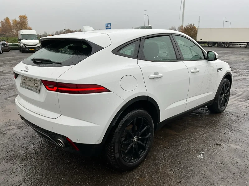 Jaguar E-pace 2.0D, снимка 4 - Автомобили и джипове - 48954482