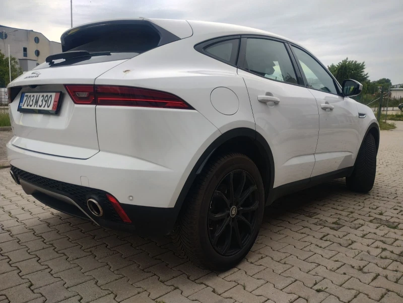 Jaguar E-pace Jaguar E-Pace 2.0D/Кожен салон/Промоция, снимка 6 - Автомобили и джипове - 52358250