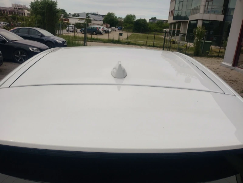 Jaguar E-pace Jaguar E-Pace 2.0D/Кожен салон/Промоция, снимка 8 - Автомобили и джипове - 52358250