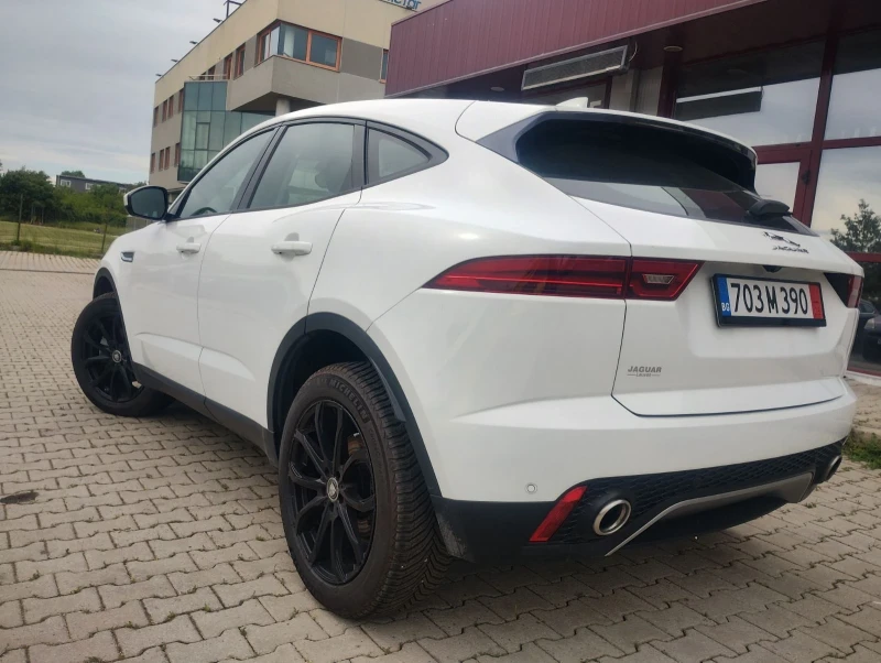 Jaguar E-pace Jaguar E-Pace 2.0D/Кожен салон/Промоция, снимка 3 - Автомобили и джипове - 52358250