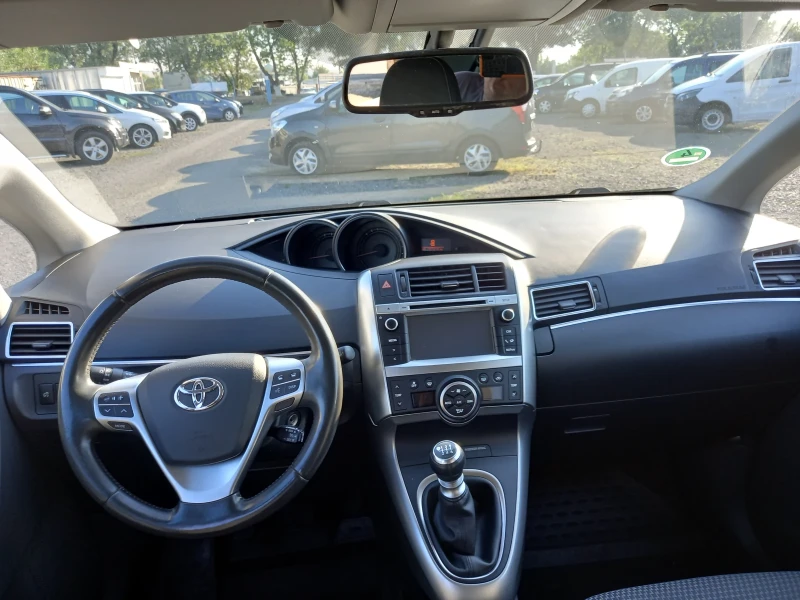 Toyota Verso 6+ 1 места, снимка 14 - Автомобили и джипове - 51606732