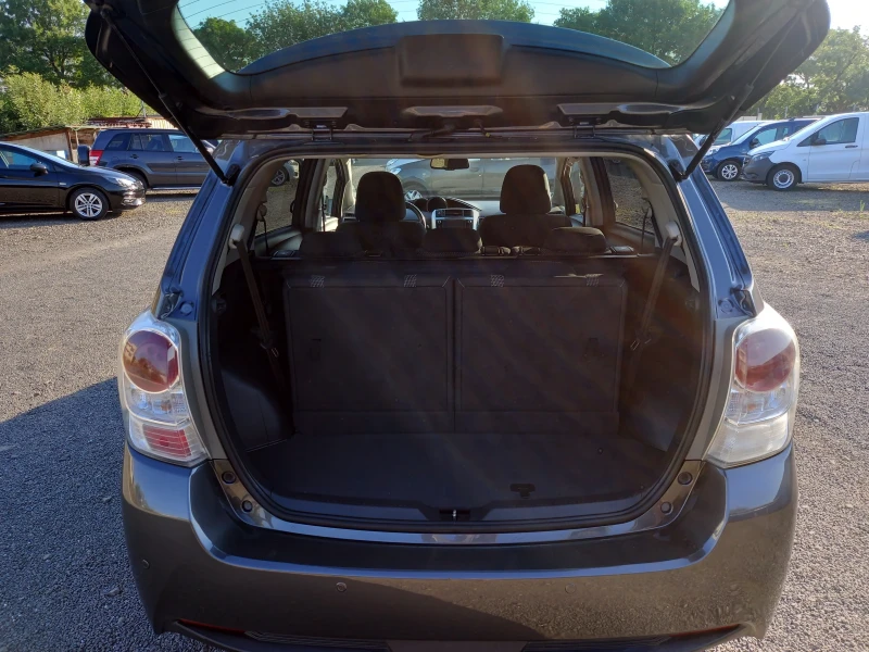 Toyota Verso 6+ 1 места, снимка 11 - Автомобили и джипове - 51606732