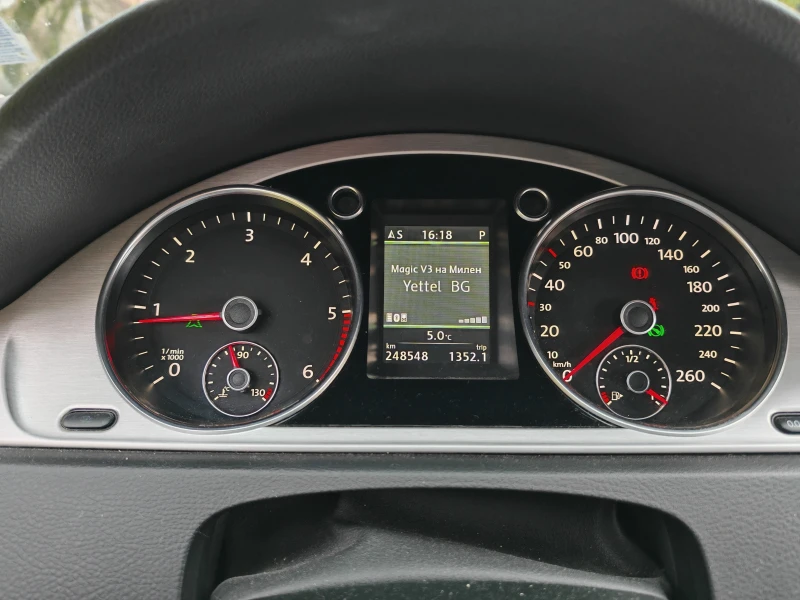 VW Passat Дистроник, обдухване на седалките, панорама, снимка 13 - Автомобили и джипове - 52515112