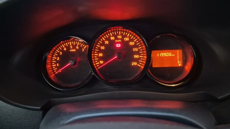 Dacia Dokker 1.5, снимка 10 - Автомобили и джипове - 52799740