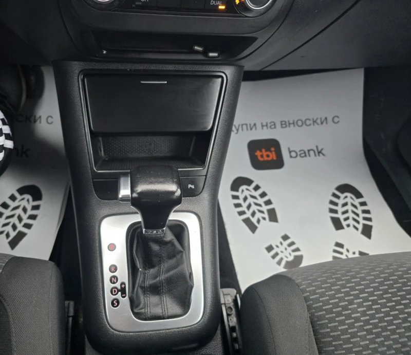 VW Golf Plus АВТОМАТ/КОЛЕДНА ПРОМОЦИЯ/КАМЕРА/NAVI, снимка 12 - Автомобили и джипове - 52837878