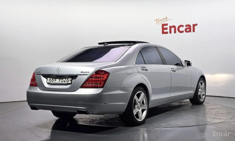 Mercedes-Benz S 500, снимка 2 - Автомобили и джипове - 52840439