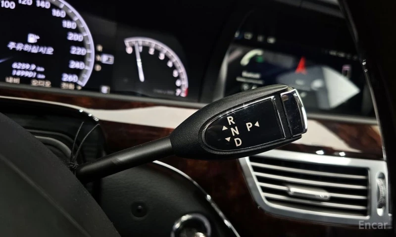 Mercedes-Benz S 500, снимка 9 - Автомобили и джипове - 52840439