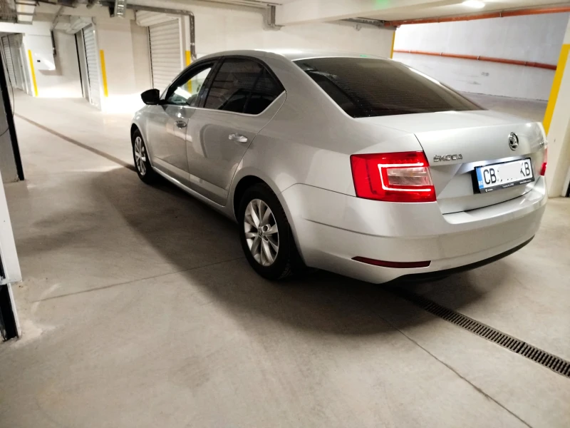Skoda Octavia 1.6 TDI , снимка 5 - Автомобили и джипове - 53275489