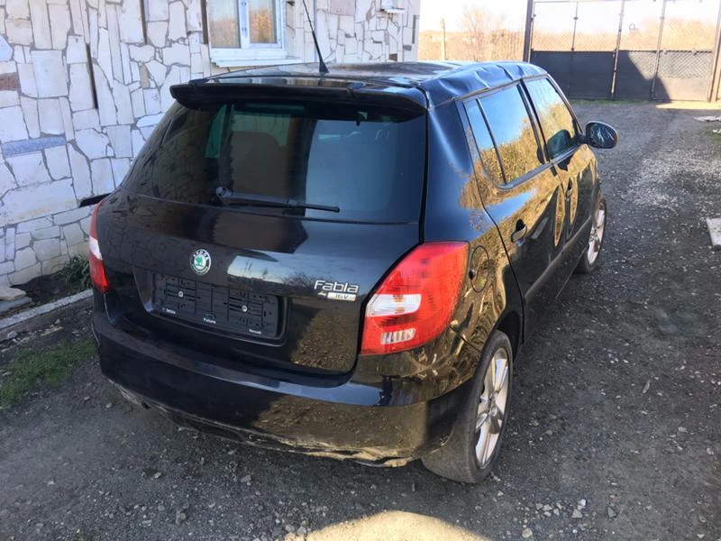 Skoda Fabia 4бр на Части, снимка 10 - Автомобили и джипове - 24308352