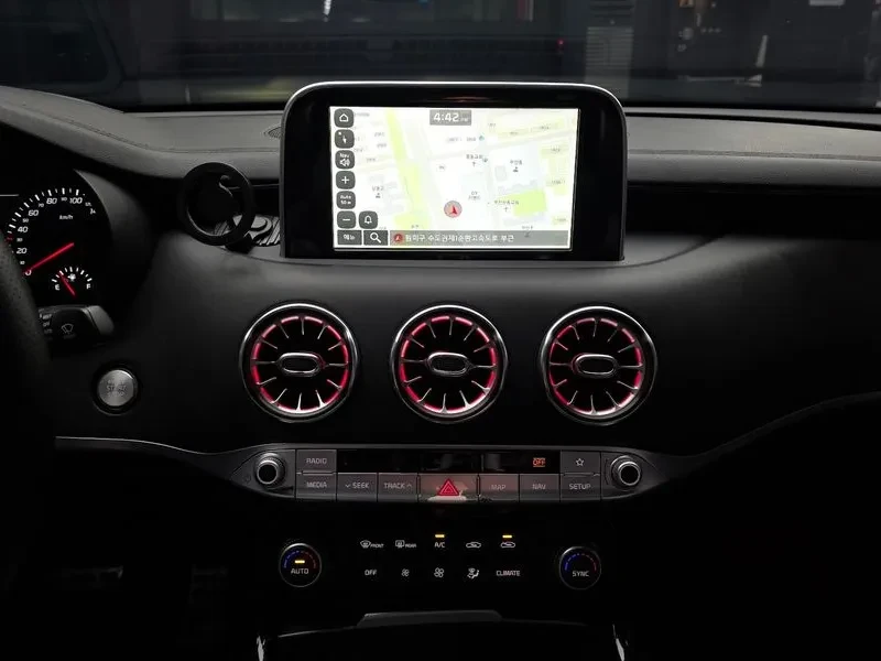 Kia Stinger 3.3 2WD GT - САМО 30% АВАНС , снимка 12 - Автомобили и джипове - 55888075