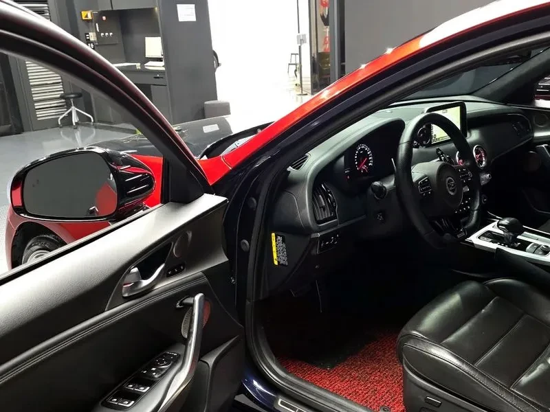 Kia Stinger 3.3 2WD GT - САМО 30% АВАНС , снимка 10 - Автомобили и джипове - 55888075