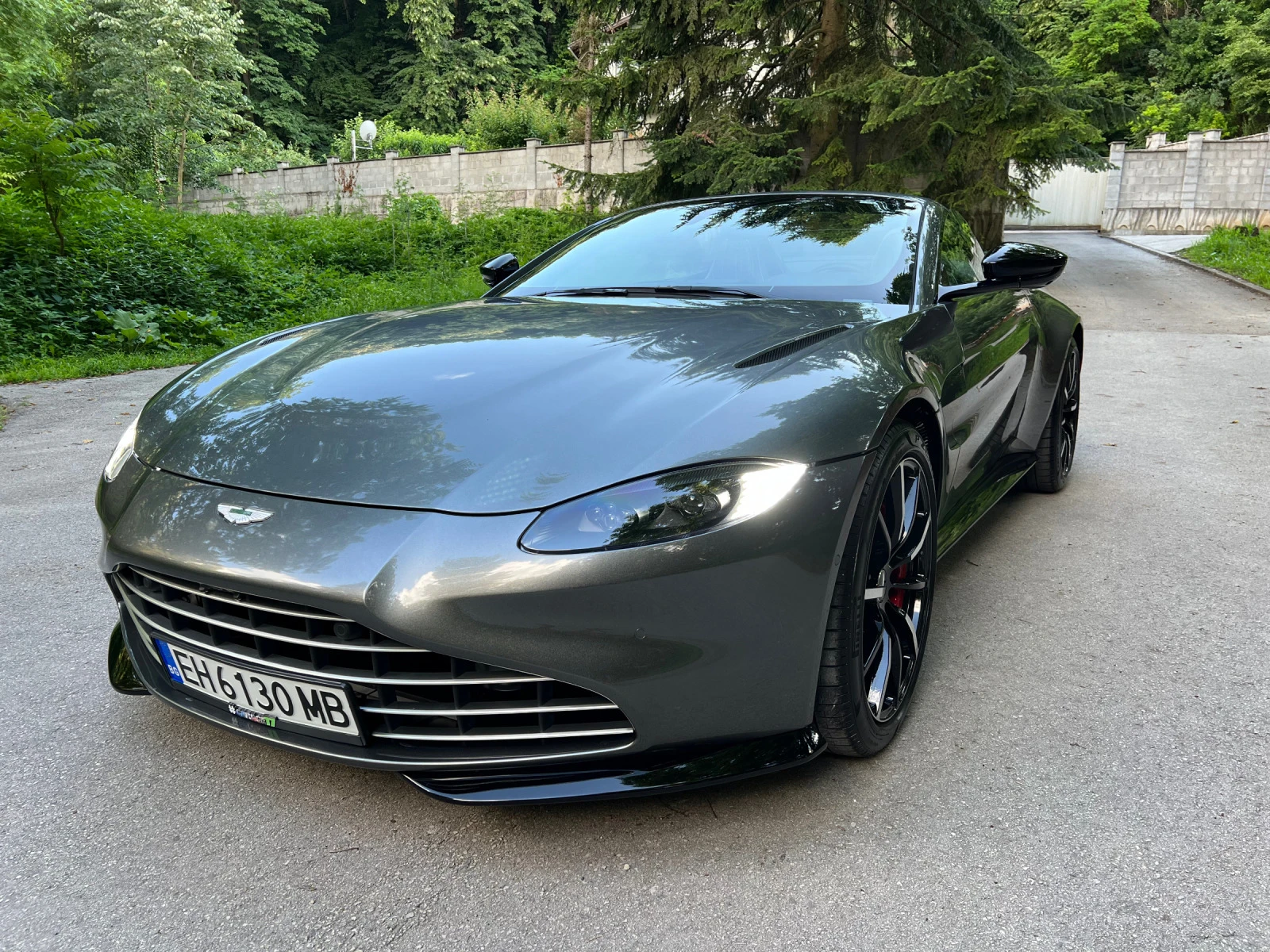 Aston Martin V8 Vantage 4.0 Roadster, снимка 1