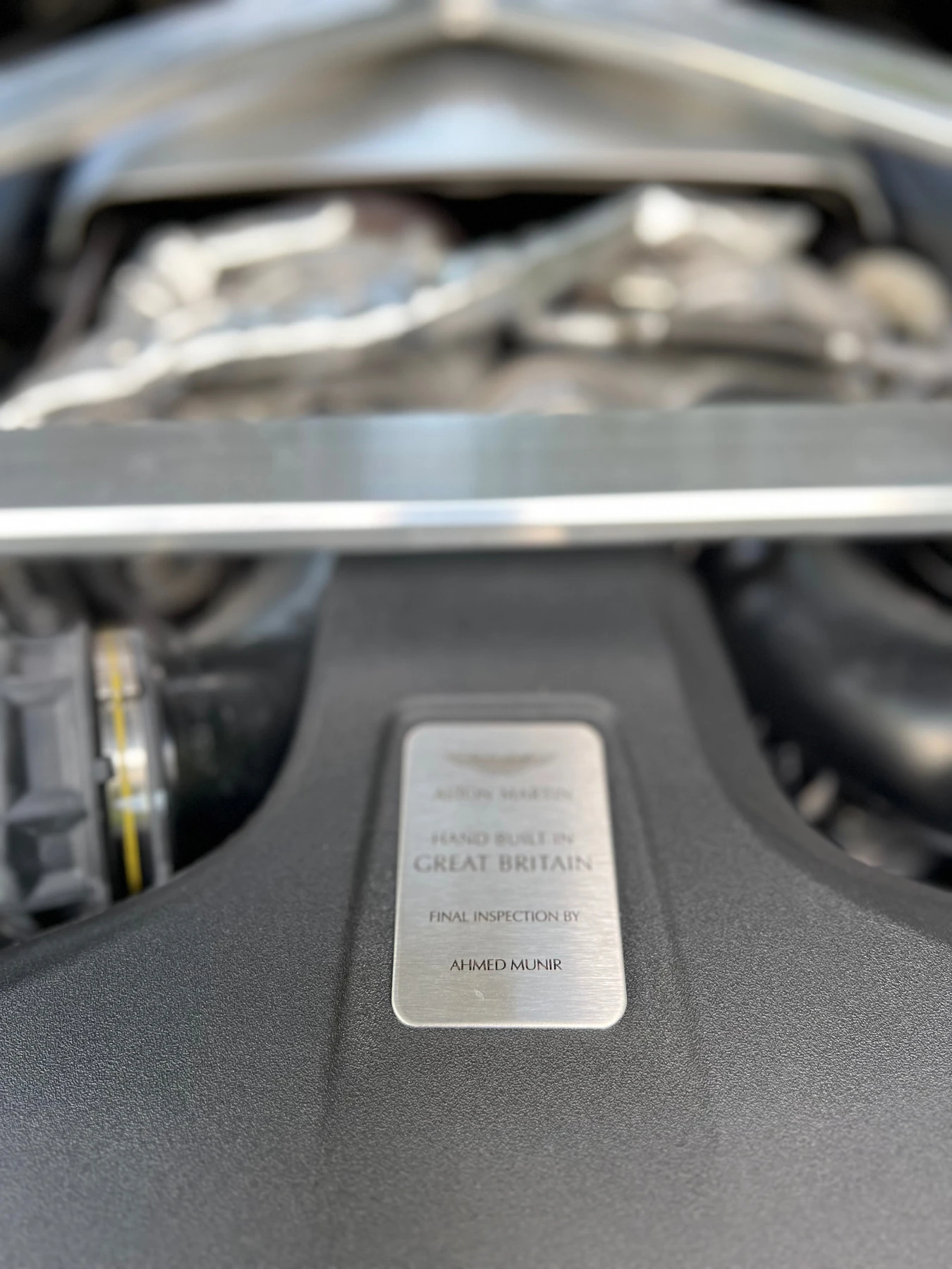 Aston Martin V8 Vantage 4.0 Roadster | Mobile.bg   17