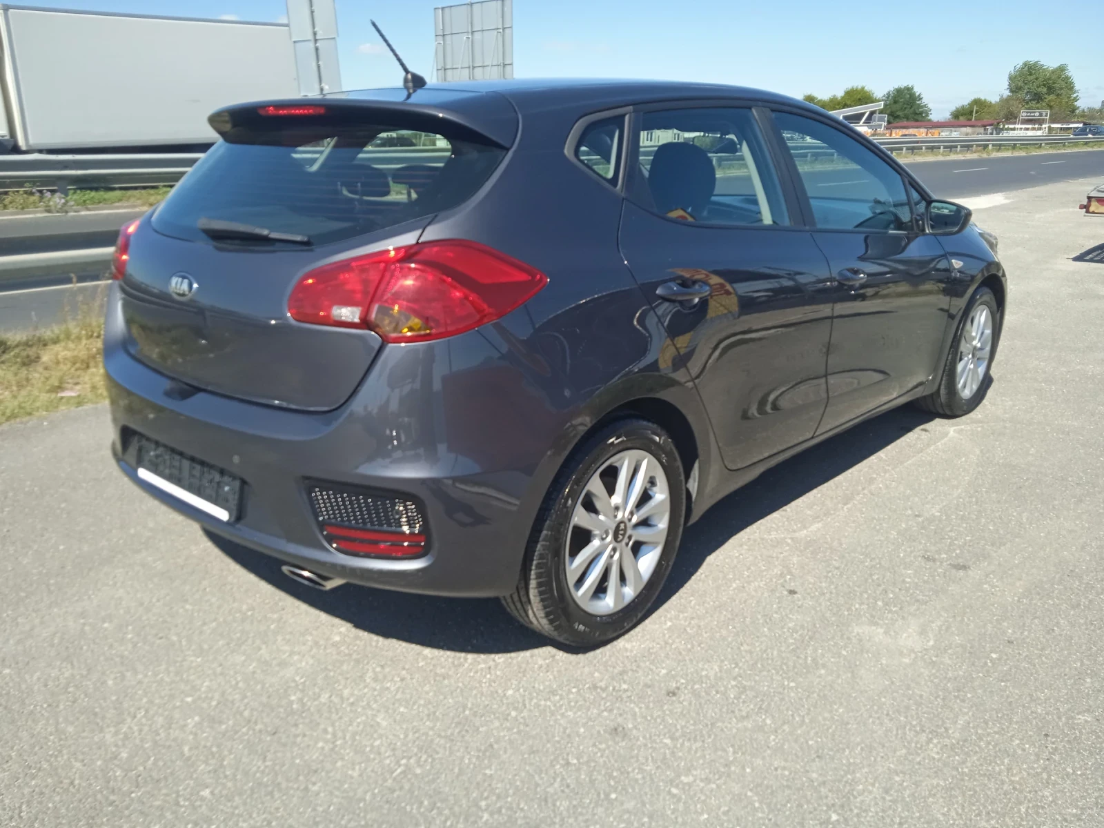 Kia Ceed 1.4i - изображение 6