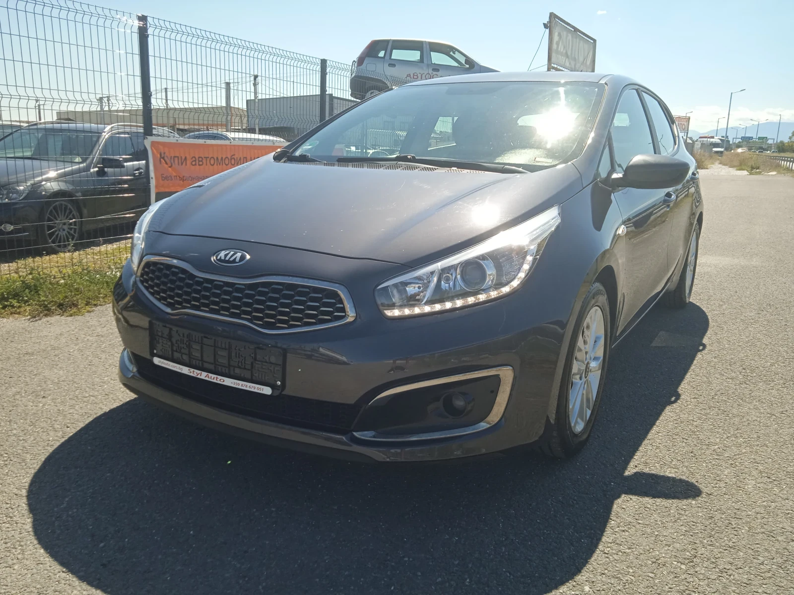 Kia Ceed 1.4i - изображение 2