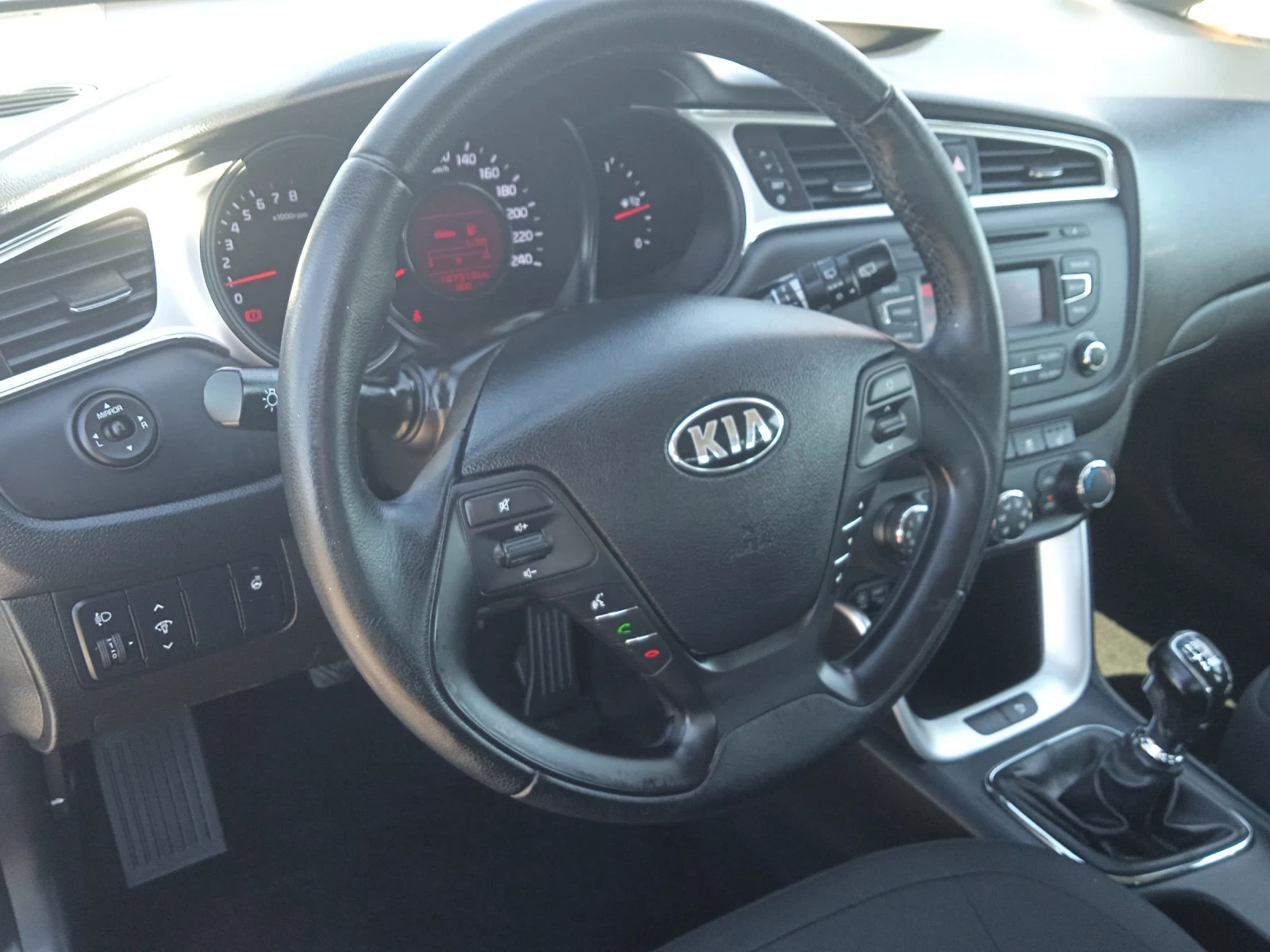 Kia Ceed 1.4i - изображение 8