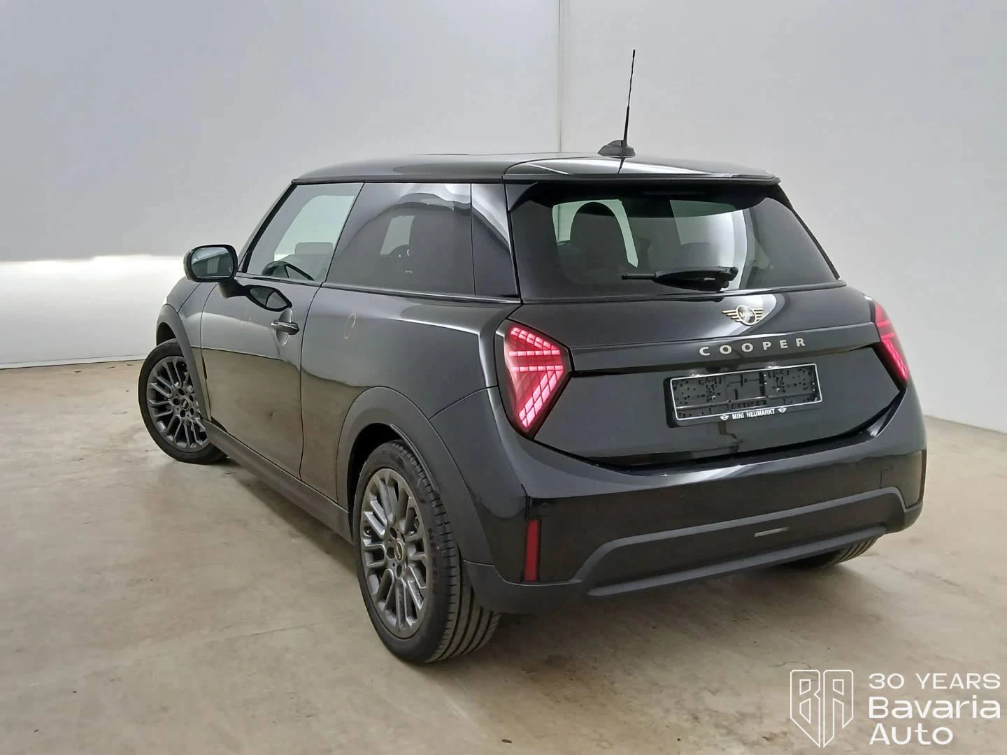 Mini Cooper 1, 5 Steptronic Classic Trim | Mobile.bg   2