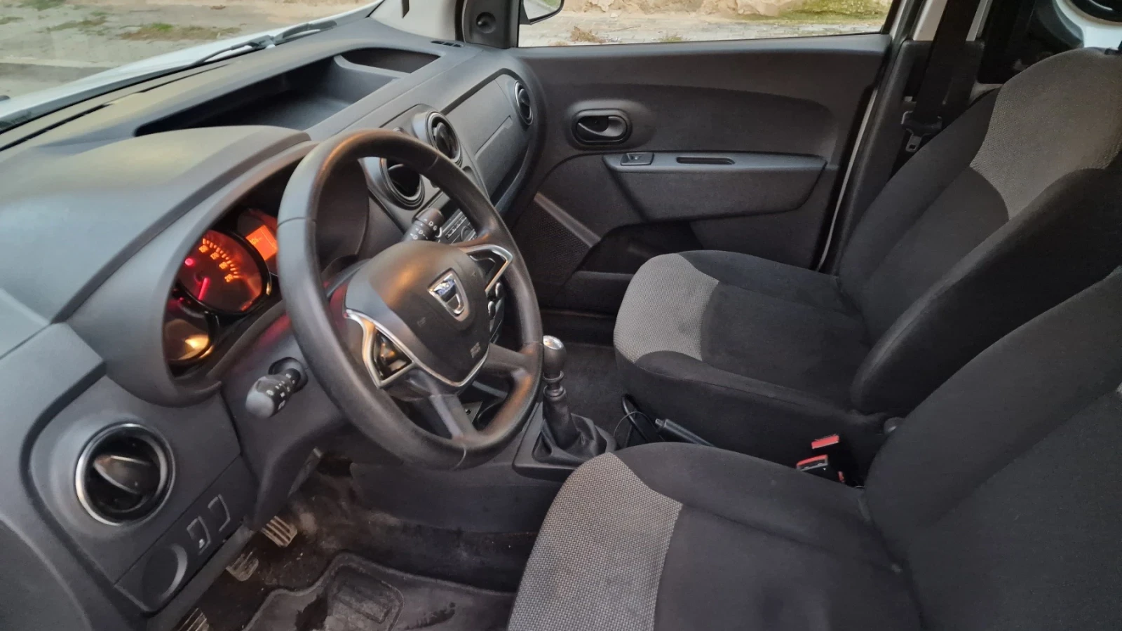 Dacia Dokker 1.5 | Mobile.bg � ����������� 11