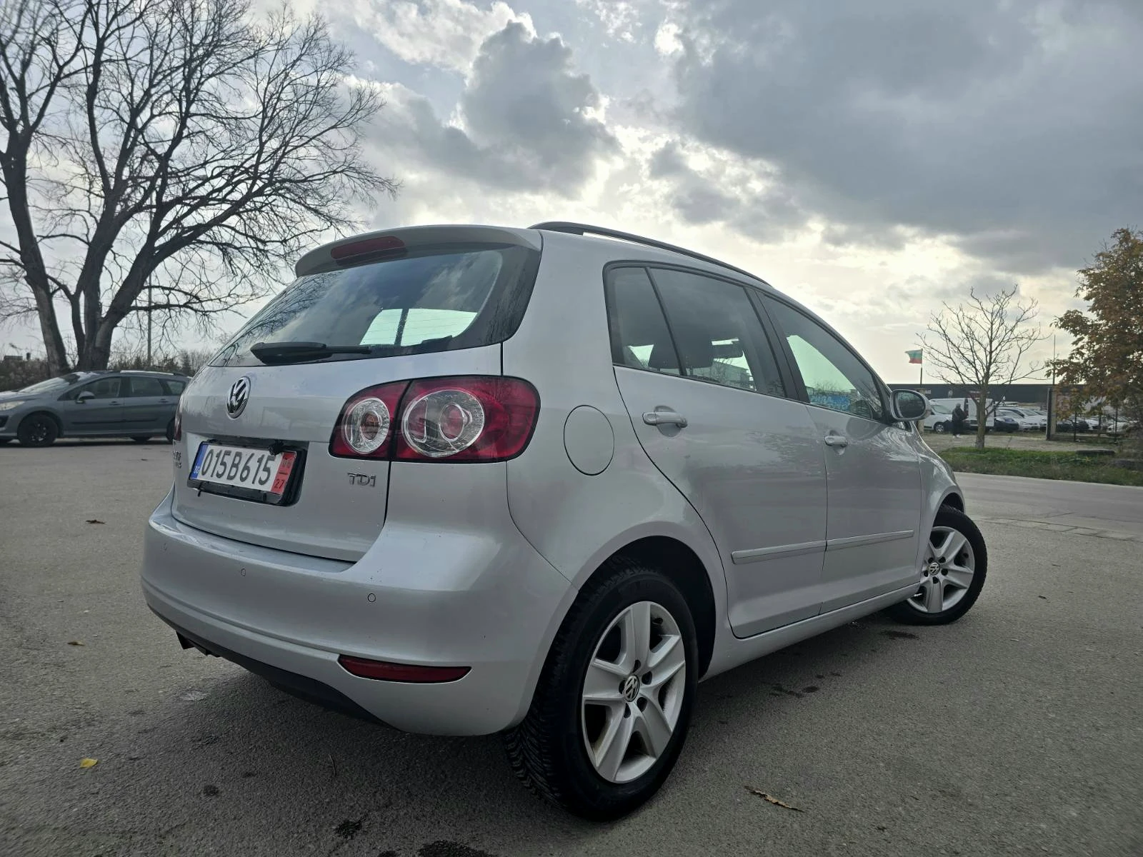 VW Golf Plus АВТОМАТ/КОЛЕДНА ПРОМОЦИЯ/КАМЕРА/NAVI - изображение 4