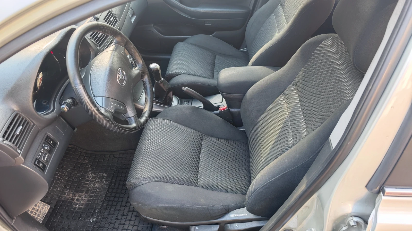 Toyota Avensis Toyota avensys 1.8 VVT-I 129 hp., снимка 6 - Автомобили и джипове - 54174011