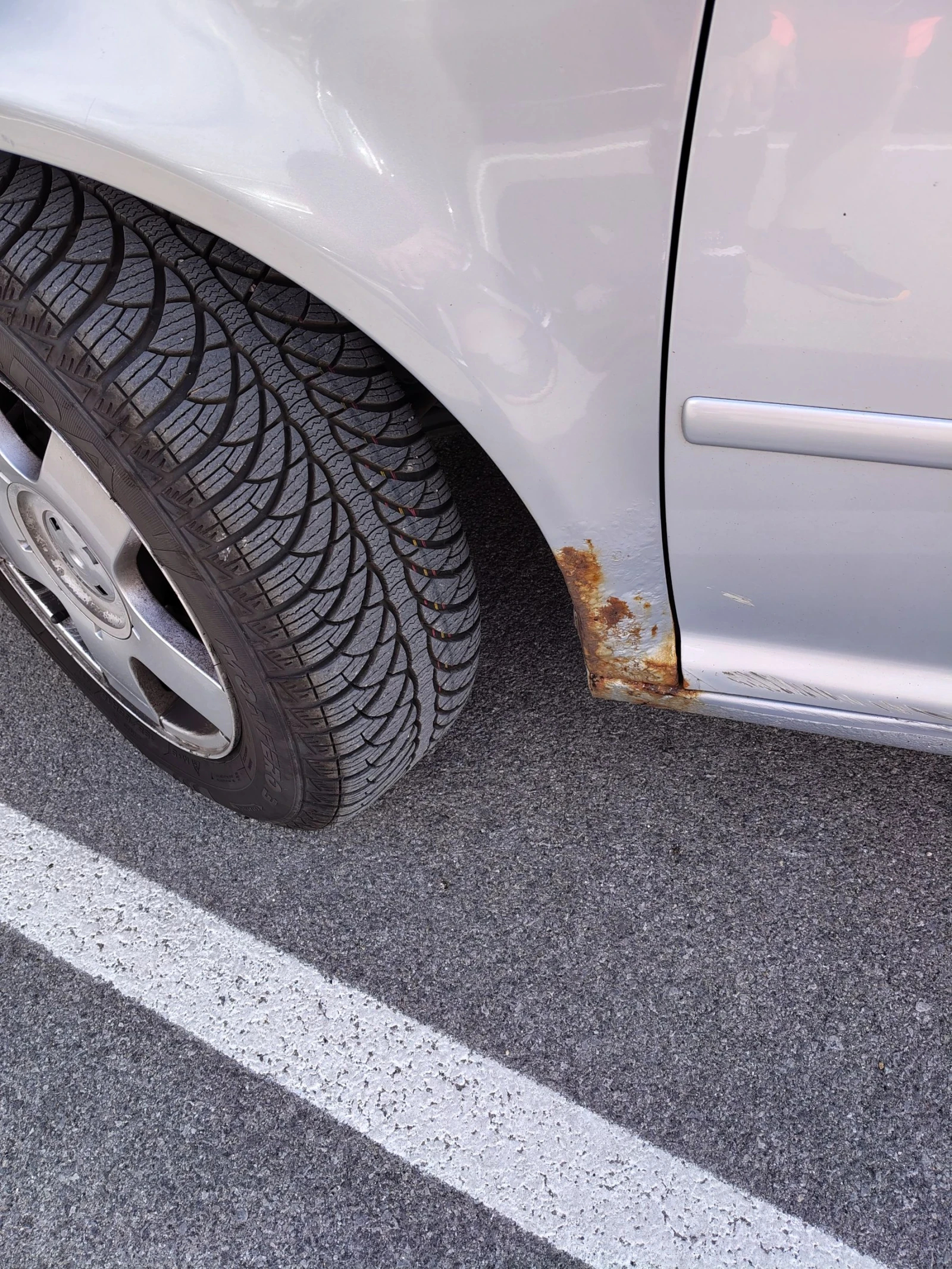 VW Golf 1.9 tdi, снимка 9 - Автомобили и джипове - 54237259