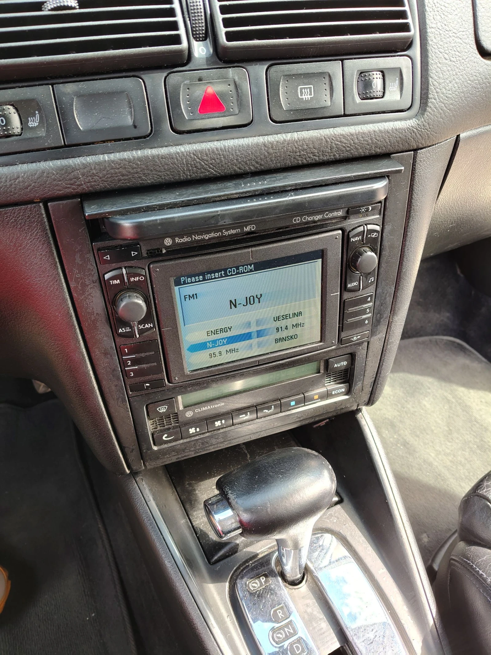 VW Golf 1.9 tdi, снимка 5 - Автомобили и джипове - 54237259