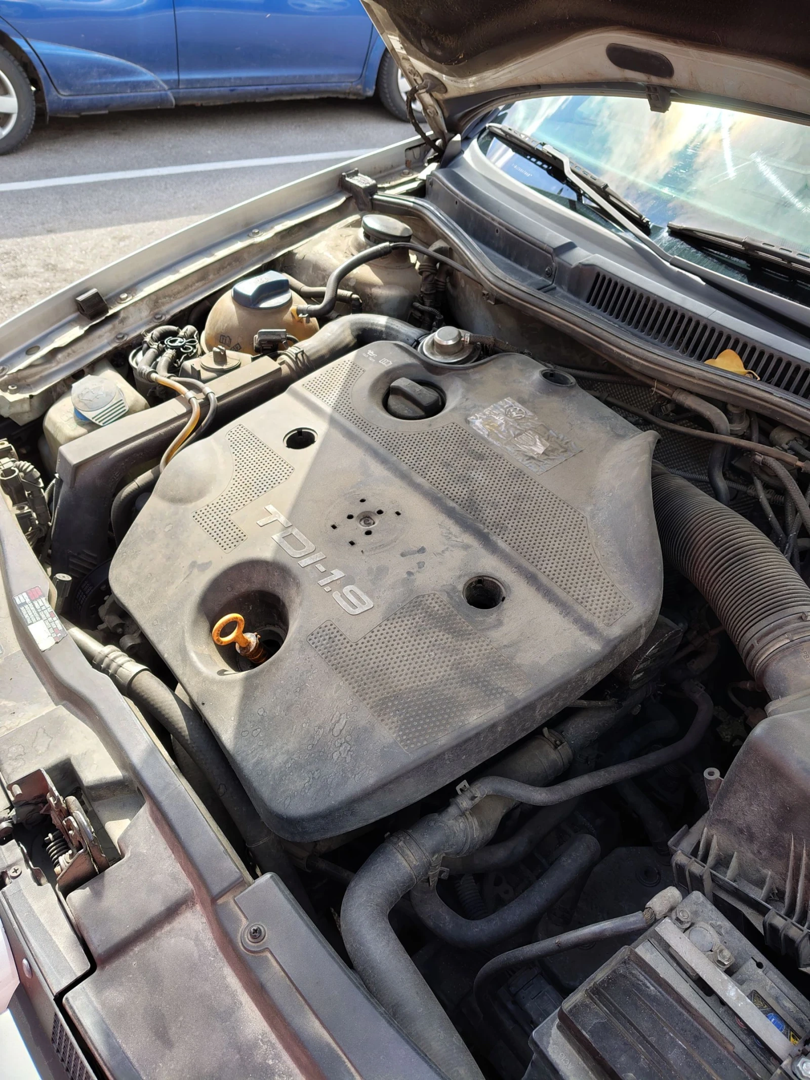 VW Golf 1.9 tdi, снимка 8 - Автомобили и джипове - 54237259