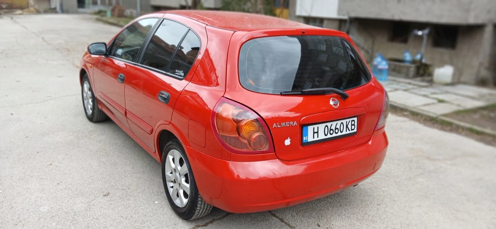 Nissan Almera 1.8 , снимка 5 - Автомобили и джипове - 54296030