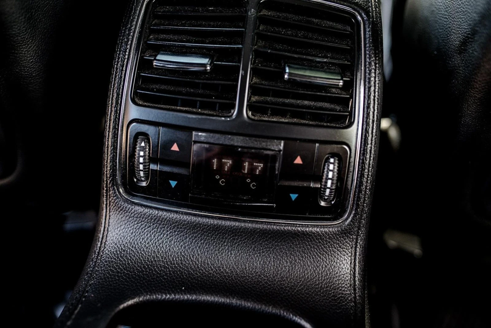 Mercedes-Benz CLS 500 Cls 500/LPG, снимка 17 - Автомобили и джипове - 54626982