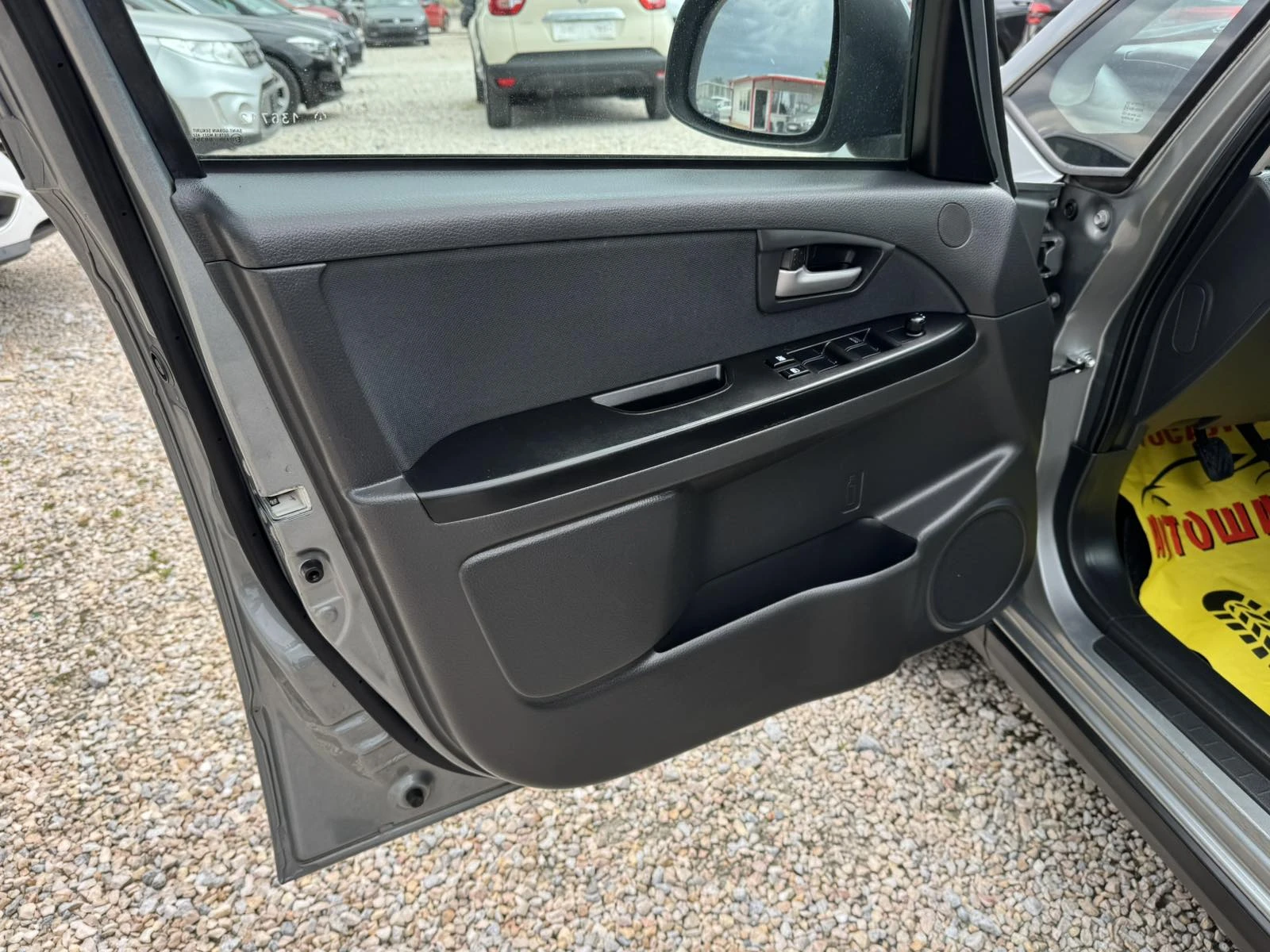 Fiat Sedici 1.6 4X4, снимка 11 - Автомобили и джипове - 54721407